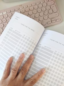 start and cultivate a daily habit or daily routine or miracle morning of journalling, visualisation, prayer, reading, silence and exercise with this planner tracker