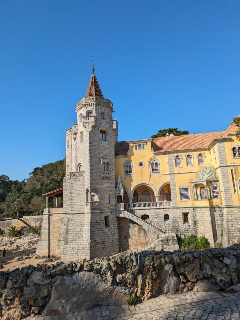 Palácio dos Condes de Castro Guimarães